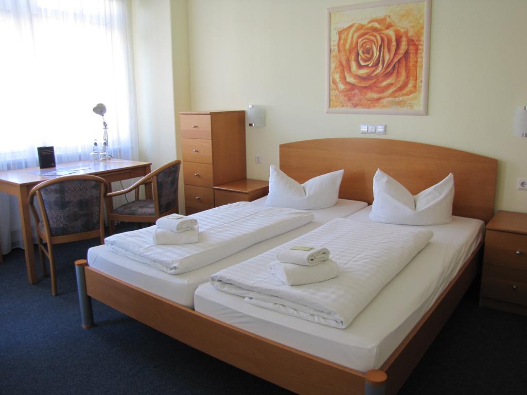Central Hotel Гера Екстер'єр фото
