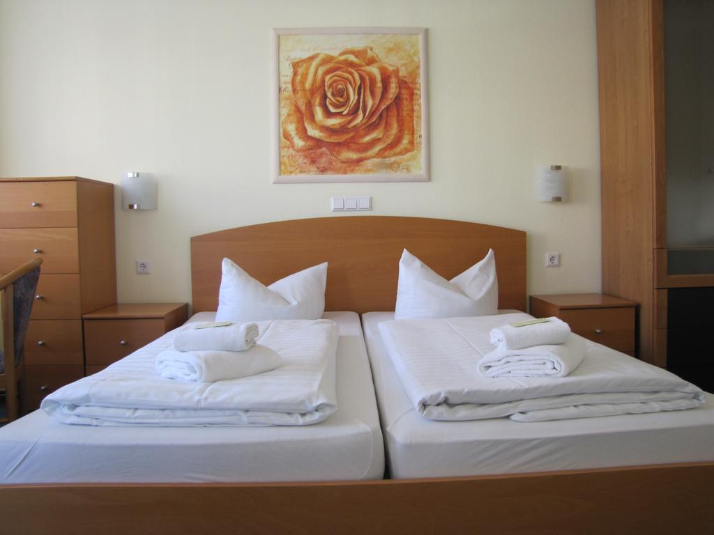 Central Hotel Гера Екстер'єр фото