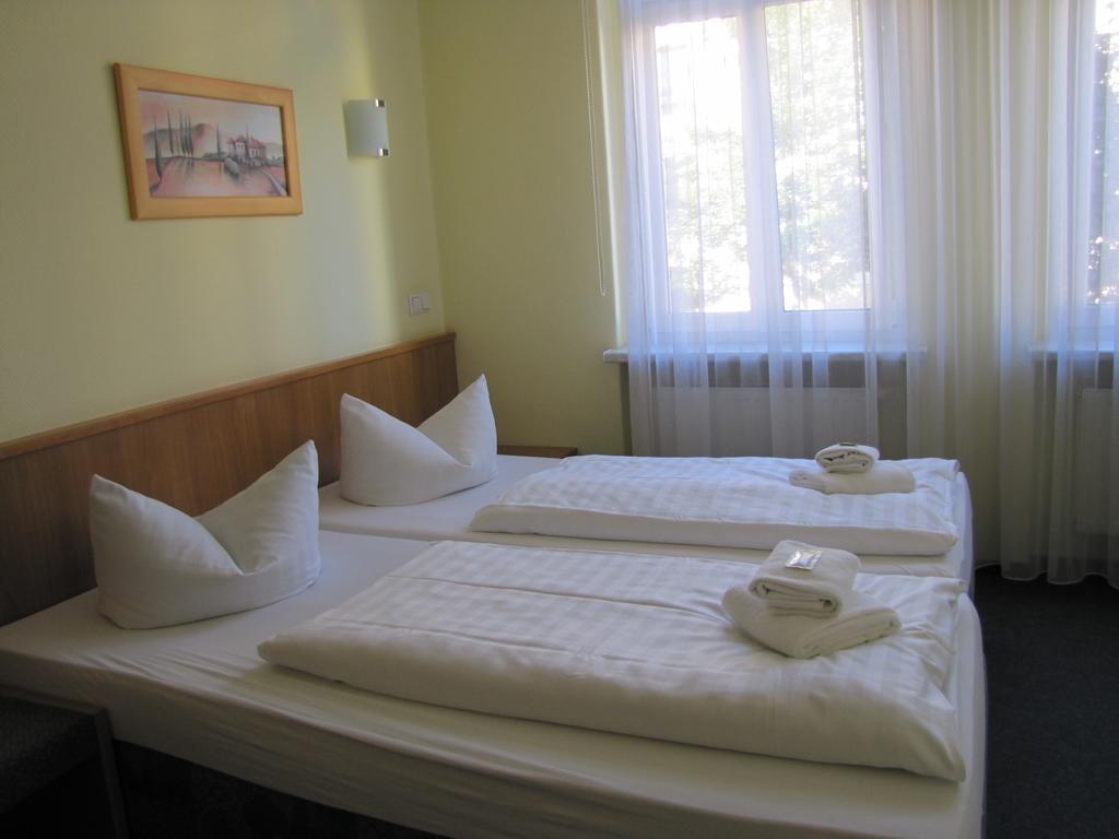Central Hotel Гера Екстер'єр фото