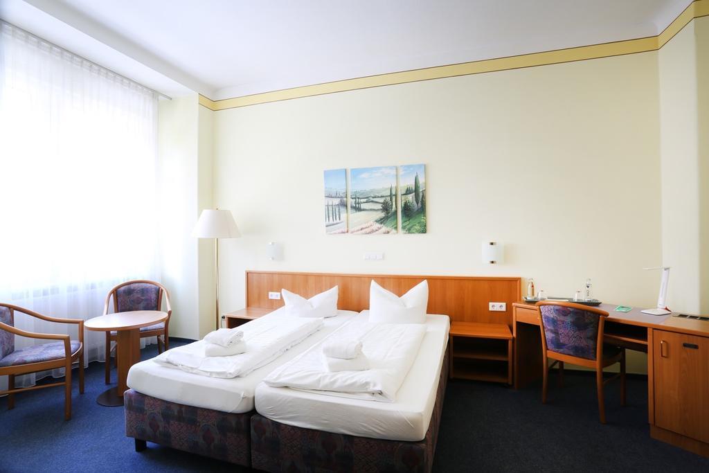 Central Hotel Гера Екстер'єр фото